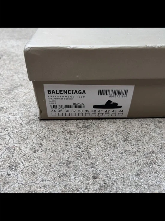 Balenciaga Black (all sizes) Sherpa Logo Slide Sandals - Picture 5 of 6